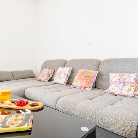 Alena Luxury Apartment With Jacuzzi Split Buitenkant foto