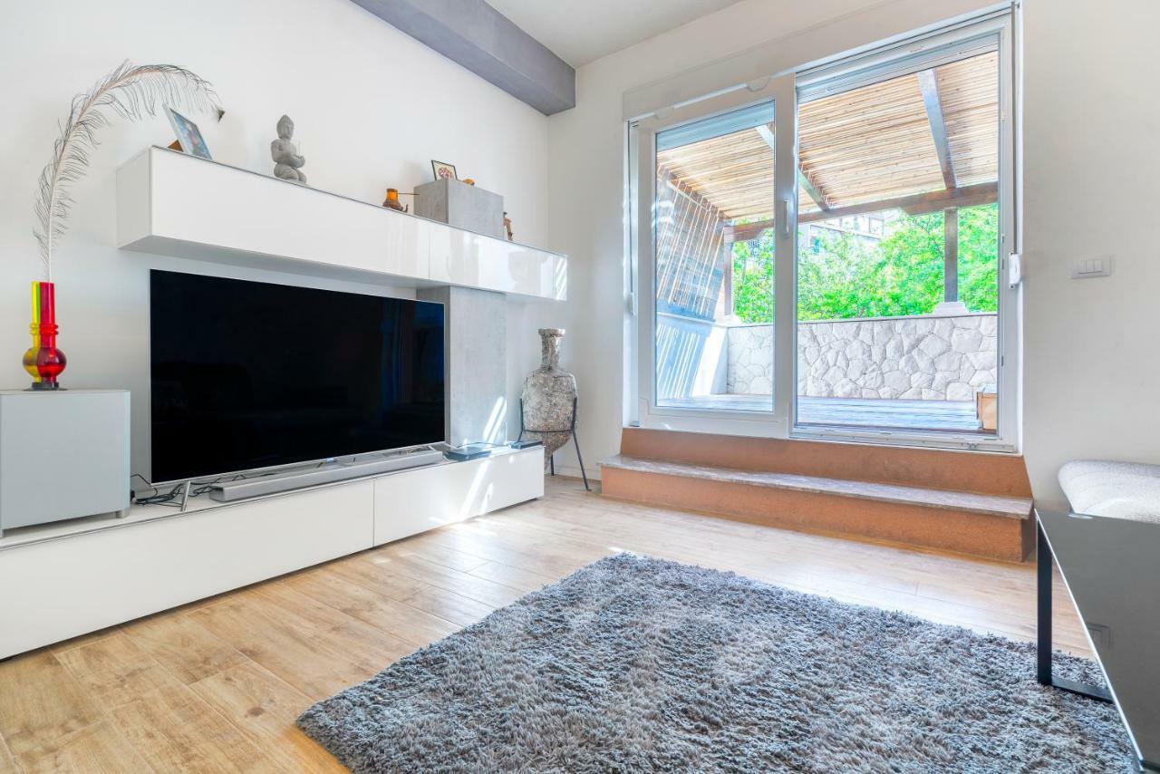 Alena Luxury Apartment With Jacuzzi Split Buitenkant foto