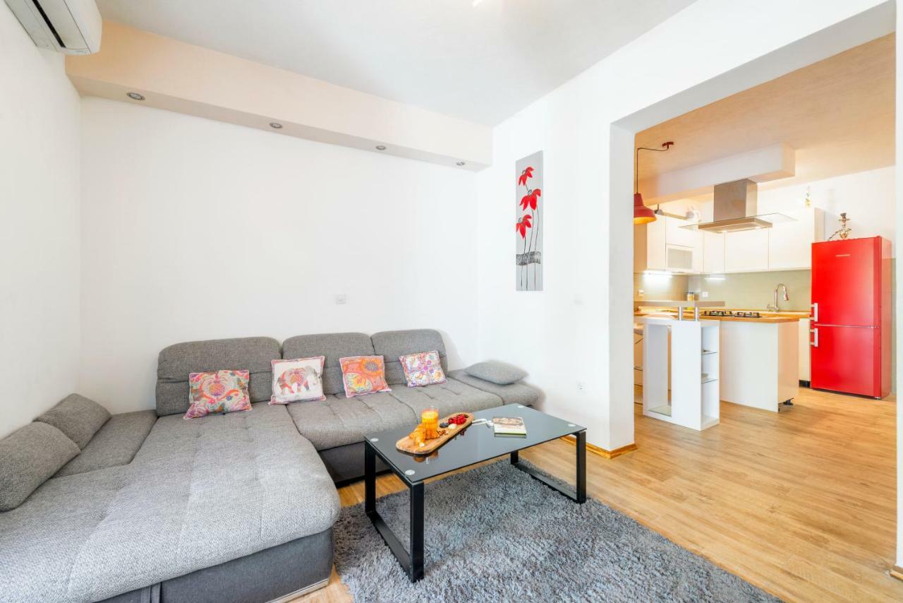Alena Luxury Apartment With Jacuzzi Split Buitenkant foto