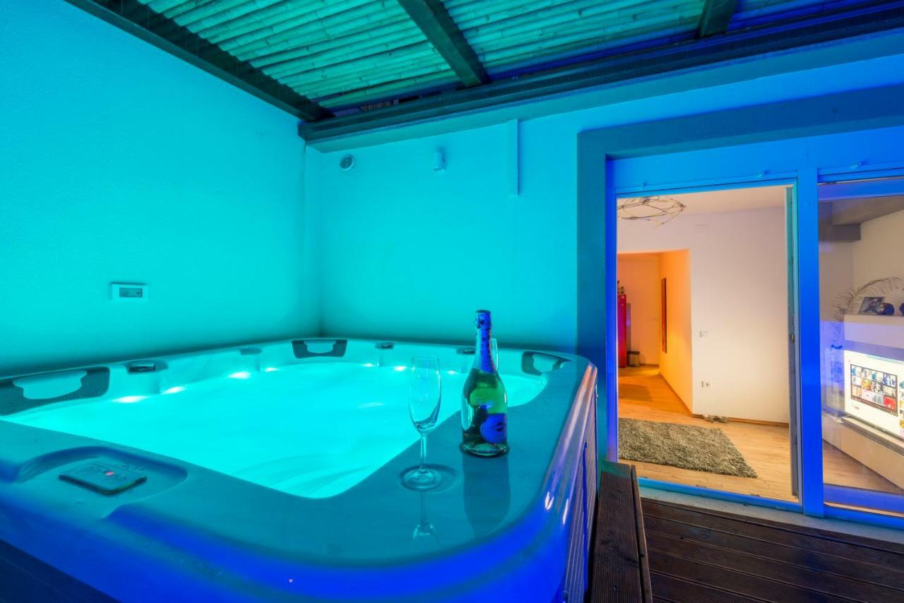Alena Luxury Apartment With Jacuzzi Split Buitenkant foto